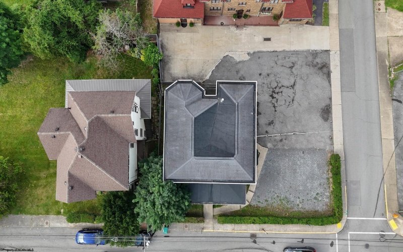 408 Lee Avenue, Clarksburg, West Virginia 26301, 5 Bedrooms Bedrooms, 10 Rooms Rooms,1 BathroomBathrooms,Single Family Detached,For Sale,Lee,10165359