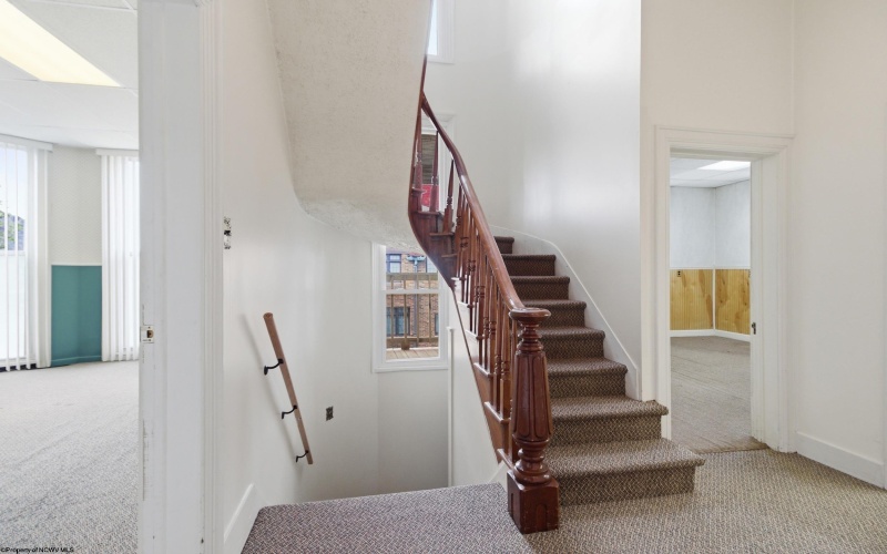 408 Lee Avenue, Clarksburg, West Virginia 26301, 5 Bedrooms Bedrooms, 10 Rooms Rooms,1 BathroomBathrooms,Single Family Detached,For Sale,Lee,10165359