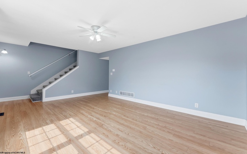 29 Ocean View Drive, Morgantown, West Virginia 26505, 3 Bedrooms Bedrooms, 5 Rooms Rooms,2 BathroomsBathrooms,Single Family Attached,For Sale,Ocean View,10165366