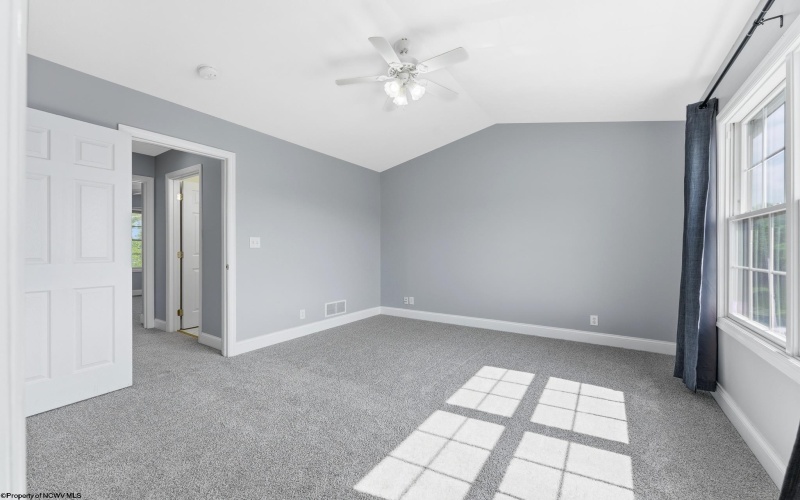 29 Ocean View Drive, Morgantown, West Virginia 26505, 3 Bedrooms Bedrooms, 5 Rooms Rooms,2 BathroomsBathrooms,Single Family Attached,For Sale,Ocean View,10165366