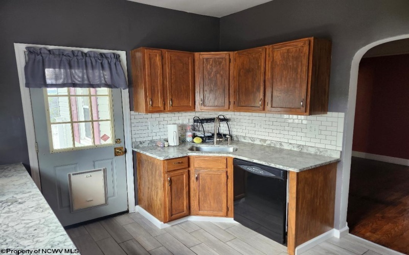 512 Columbia Street, Fairmont, West Virginia 26554, 3 Bedrooms Bedrooms, 7 Rooms Rooms,2 BathroomsBathrooms,Single Family Detached,For Sale,Columbia,10165370
