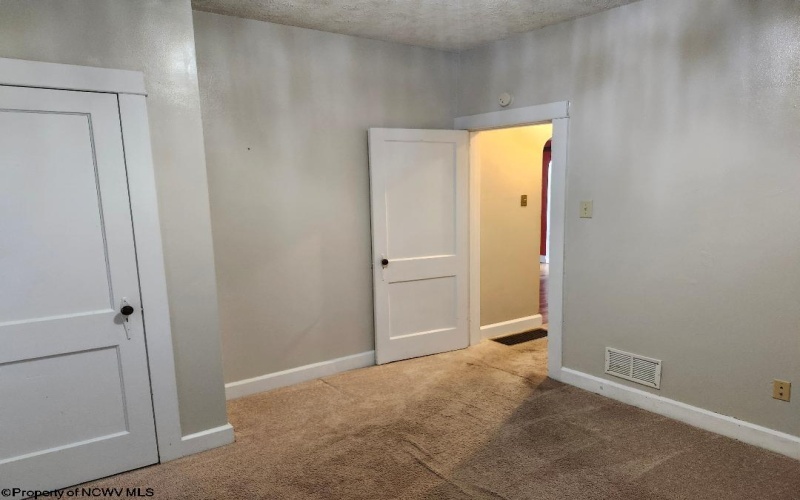 512 Columbia Street, Fairmont, West Virginia 26554, 3 Bedrooms Bedrooms, 7 Rooms Rooms,2 BathroomsBathrooms,Single Family Detached,For Sale,Columbia,10165370