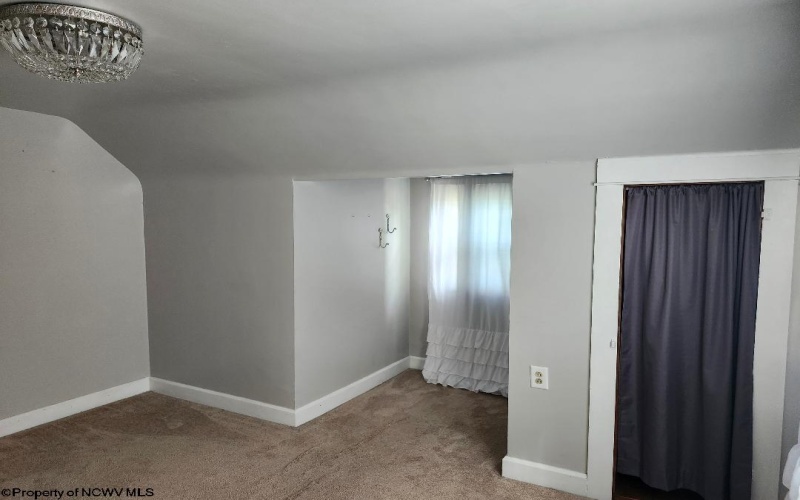 512 Columbia Street, Fairmont, West Virginia 26554, 3 Bedrooms Bedrooms, 7 Rooms Rooms,2 BathroomsBathrooms,Single Family Detached,For Sale,Columbia,10165370