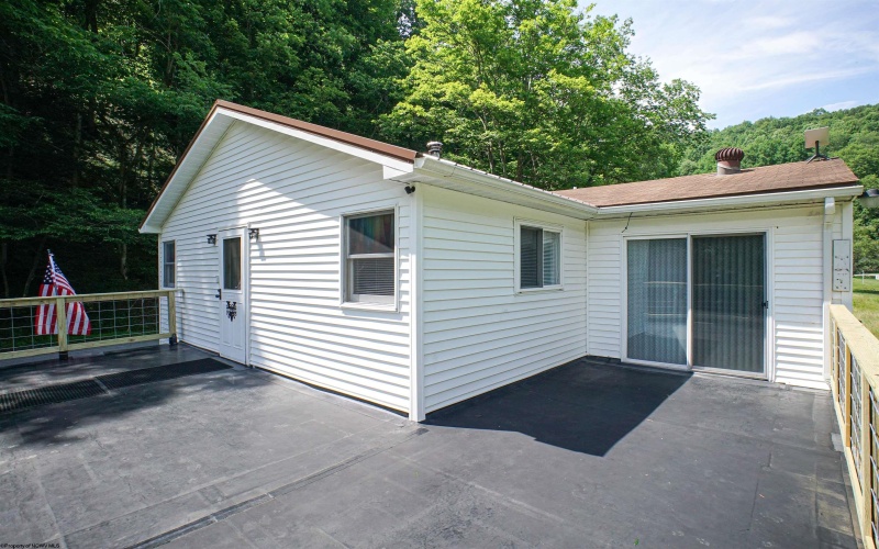 4667 Saint Clara Road, Alum Bridge, West Virginia 26321, 3 Bedrooms Bedrooms, 8 Rooms Rooms,1 BathroomBathrooms,Single Family Detached,For Sale,Saint Clara,10165361