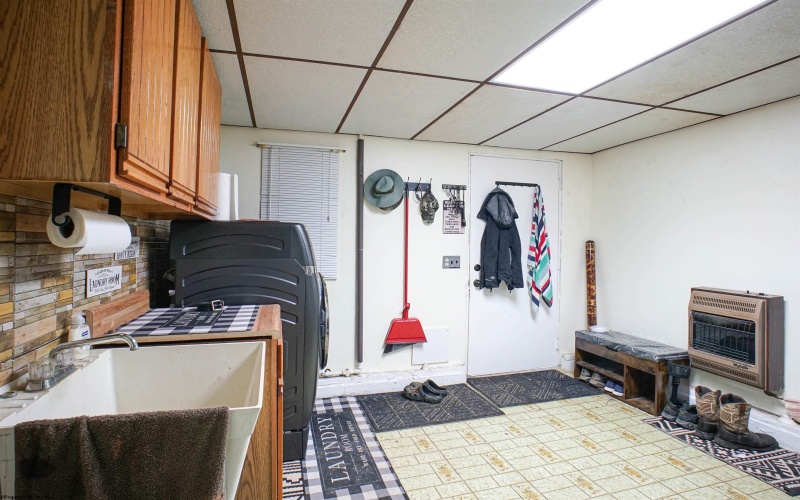 4667 Saint Clara Road, Alum Bridge, West Virginia 26321, 3 Bedrooms Bedrooms, 8 Rooms Rooms,1 BathroomBathrooms,Single Family Detached,For Sale,Saint Clara,10165361