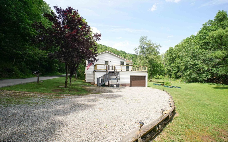 4667 Saint Clara Road, Alum Bridge, West Virginia 26321, 3 Bedrooms Bedrooms, 8 Rooms Rooms,1 BathroomBathrooms,Single Family Detached,For Sale,Saint Clara,10165361