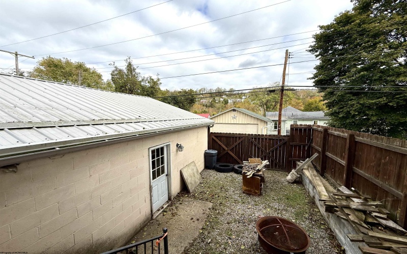 211 McGraw Avenue, Grafton, West Virginia 24701, 4 Bedrooms Bedrooms, 9 Rooms Rooms,3 BathroomsBathrooms,Single Family Detached,For Sale,McGraw,10165364