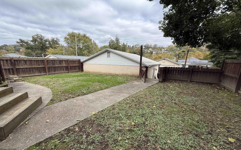 211 McGraw Avenue, Grafton, West Virginia 24701, 4 Bedrooms Bedrooms, 9 Rooms Rooms,3 BathroomsBathrooms,Single Family Detached,For Sale,McGraw,10165364