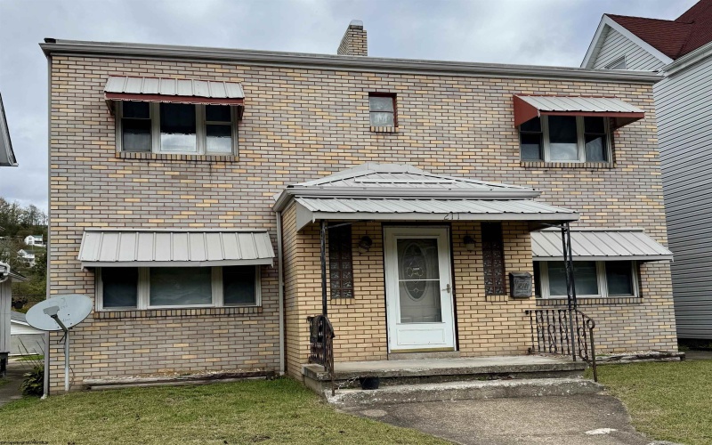 211 McGraw Avenue, Grafton, West Virginia 24701, 4 Bedrooms Bedrooms, 9 Rooms Rooms,3 BathroomsBathrooms,Single Family Detached,For Sale,McGraw,10165364
