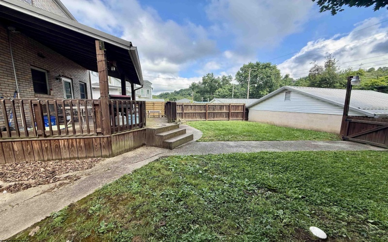 211 McGraw Avenue, Grafton, West Virginia 24701, 4 Bedrooms Bedrooms, 9 Rooms Rooms,3 BathroomsBathrooms,Single Family Detached,For Sale,McGraw,10165364