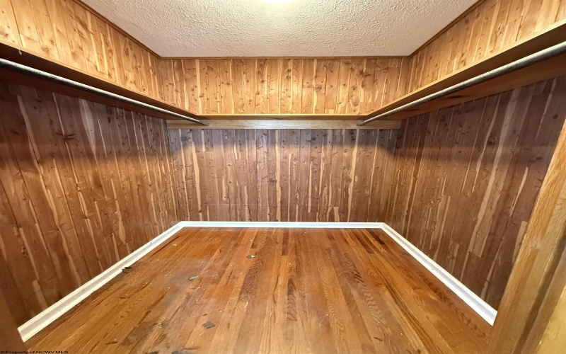 211 McGraw Avenue, Grafton, West Virginia 24701, 4 Bedroom Bedrooms, 9 Room Rooms,3 BathroomBathrooms,Single Family Detached,For Sale,McGraw,0,10165364