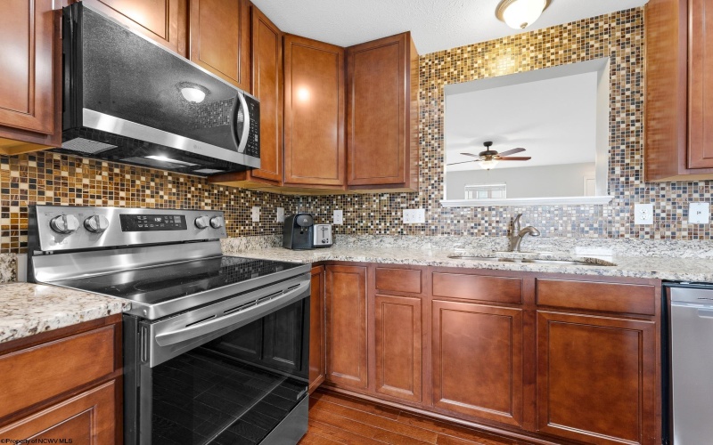 120 Pine Lane, Morgantown, West Virginia 26508, 3 Bedrooms Bedrooms, 8 Rooms Rooms,2 BathroomsBathrooms,Single Family Attached,For Sale,Pine,10165385