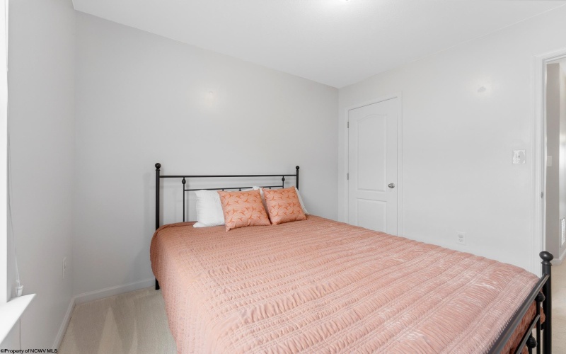 120 Pine Lane, Morgantown, West Virginia 26508, 3 Bedrooms Bedrooms, 8 Rooms Rooms,2 BathroomsBathrooms,Single Family Attached,For Sale,Pine,10165385