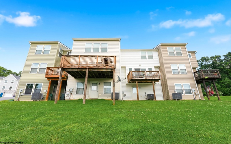 120 Pine Lane, Morgantown, West Virginia 26508, 3 Bedrooms Bedrooms, 8 Rooms Rooms,2 BathroomsBathrooms,Single Family Attached,For Sale,Pine,10165385