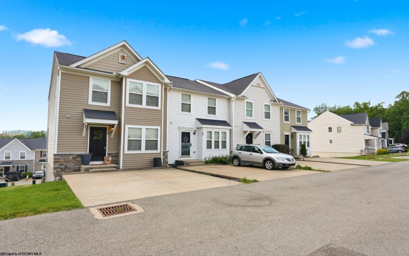 120 Pine Lane, Morgantown, West Virginia 26508, 3 Bedrooms Bedrooms, 8 Rooms Rooms,2 BathroomsBathrooms,Single Family Attached,For Sale,Pine,10165385