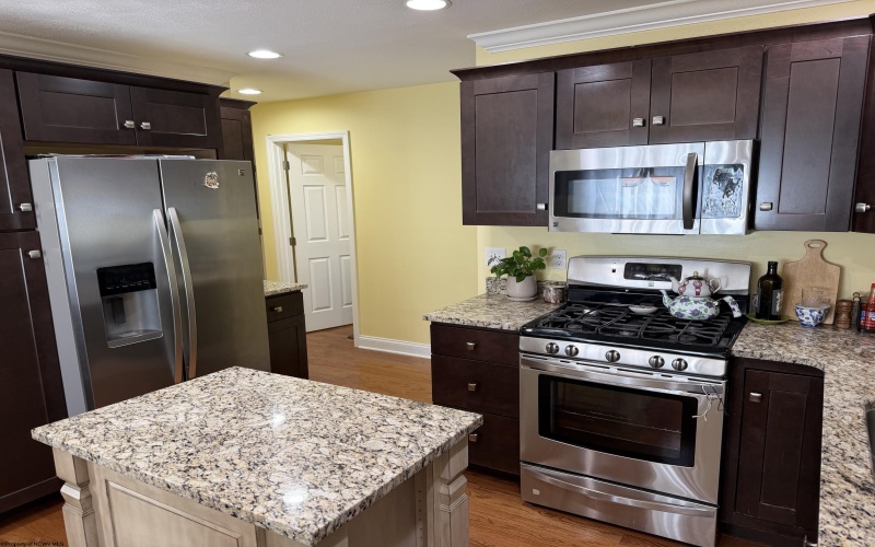 309 Sonoma Way, Morgantown, West Virginia 26505, 4 Bedrooms Bedrooms, 7 Rooms Rooms,3 BathroomsBathrooms,Residential Rentals,For Rent,Sonoma,10165384