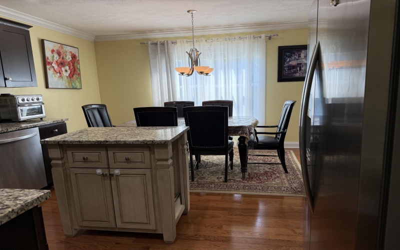 309 Sonoma Way, Morgantown, West Virginia 26505, 4 Bedrooms Bedrooms, 7 Rooms Rooms,3 BathroomsBathrooms,Residential Rentals,For Rent,Sonoma,10165384