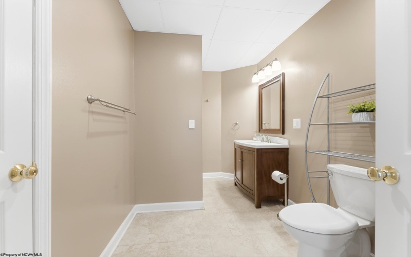 1011 SAINT PAULS Lane, Morgantown, West Virginia 26505, 3 Bedrooms Bedrooms, 9 Rooms Rooms,3 BathroomsBathrooms,Single Family Attached,For Sale,SAINT PAULS,10165375