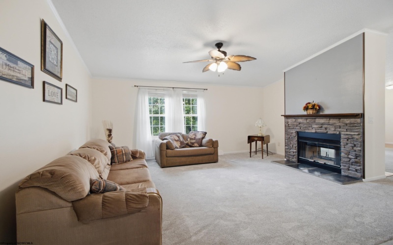 93 Brooke Drive, Grafton, West Virginia 26354, 3 Bedrooms Bedrooms, 8 Rooms Rooms,2 BathroomsBathrooms,Single Family Detached,For Sale,Brooke,10165387