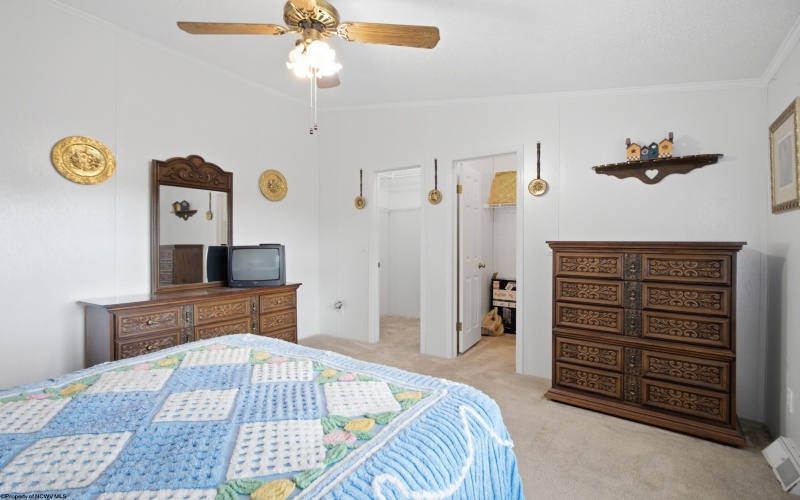 93 Brooke Drive, Grafton, West Virginia 26354, 3 Bedrooms Bedrooms, 8 Rooms Rooms,2 BathroomsBathrooms,Single Family Detached,For Sale,Brooke,10165387