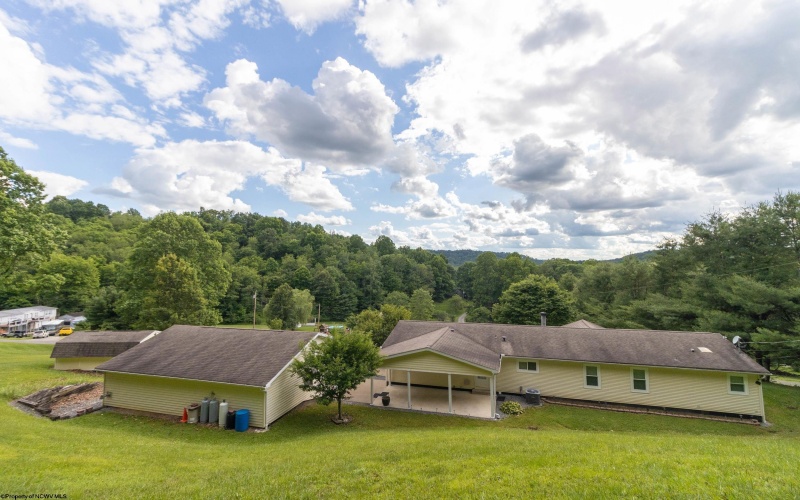 93 Brooke Drive, Grafton, West Virginia 26354, 3 Bedrooms Bedrooms, 8 Rooms Rooms,2 BathroomsBathrooms,Single Family Detached,For Sale,Brooke,10165387