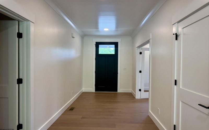 213 Farm Brook Lane, Morgantown, West Virginia 26508, 5 Bedrooms Bedrooms, 9 Rooms Rooms,4 BathroomsBathrooms,Single Family Detached,For Sale,Farm Brook,10165383