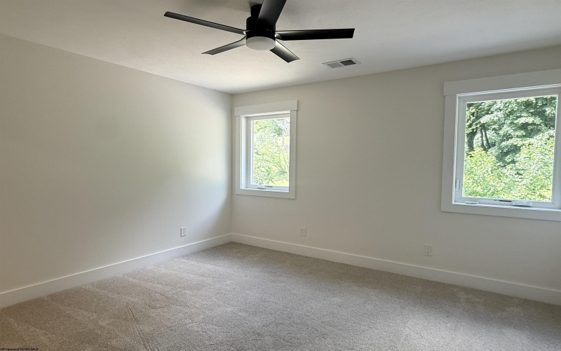 213 Farm Brook Lane, Morgantown, West Virginia 26508, 5 Bedrooms Bedrooms, 9 Rooms Rooms,4 BathroomsBathrooms,Single Family Detached,For Sale,Farm Brook,10165383