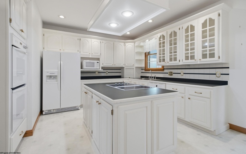 2019 Tanglewood Road, Bridgeport, West Virginia 26330, 4 Bedrooms Bedrooms, 9 Rooms Rooms,2 BathroomsBathrooms,Single Family Detached,For Sale,Tanglewood,10165378
