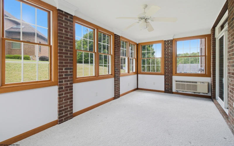2019 Tanglewood Road, Bridgeport, West Virginia 26330, 4 Bedrooms Bedrooms, 9 Rooms Rooms,2 BathroomsBathrooms,Single Family Detached,For Sale,Tanglewood,10165378