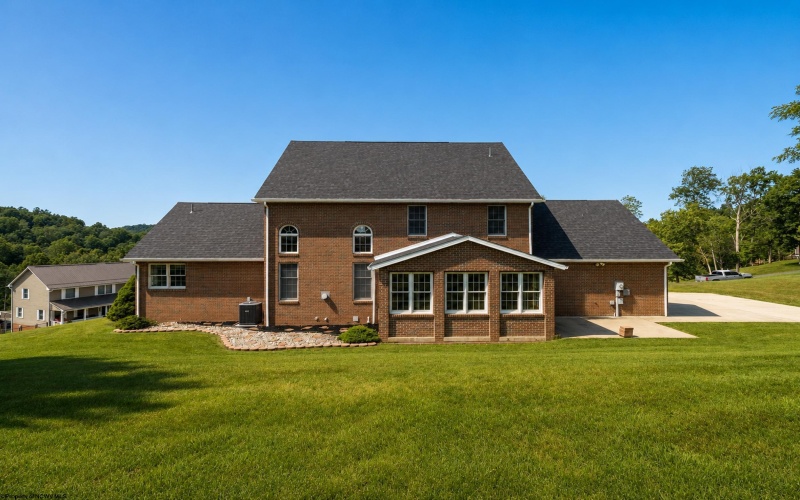 2019 Tanglewood Road, Bridgeport, West Virginia 26330, 4 Bedrooms Bedrooms, 9 Rooms Rooms,2 BathroomsBathrooms,Single Family Detached,For Sale,Tanglewood,10165378