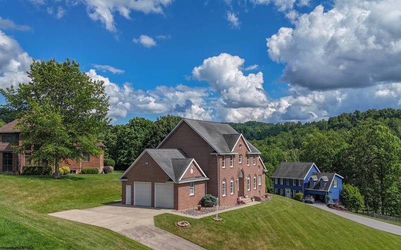 2019 Tanglewood Road, Bridgeport, West Virginia 26330, 4 Bedrooms Bedrooms, 9 Rooms Rooms,2 BathroomsBathrooms,Single Family Detached,For Sale,Tanglewood,10165378