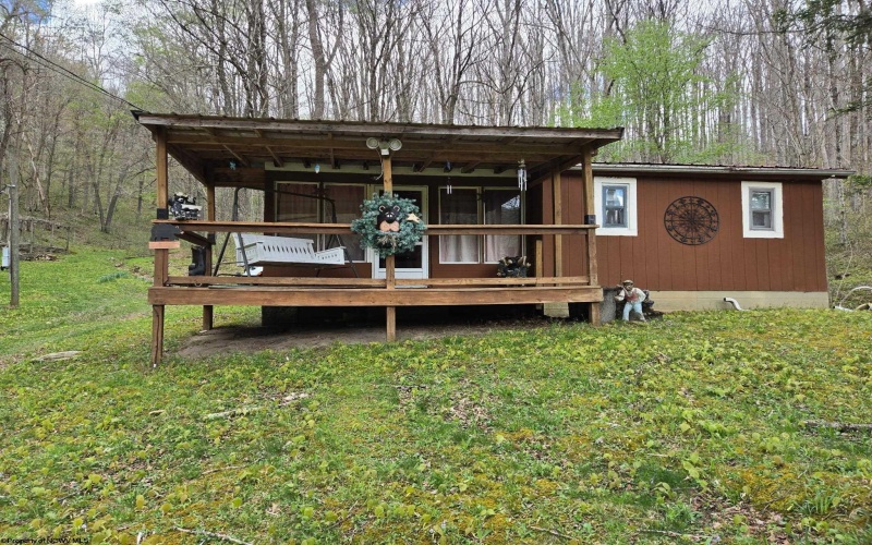 118 Blue Grouse Lane, Montrose, West Virginia 26283, 1 Bedroom Bedrooms, 4 Rooms Rooms,1 BathroomBathrooms,Single Family Detached,For Sale,Blue Grouse,10165374