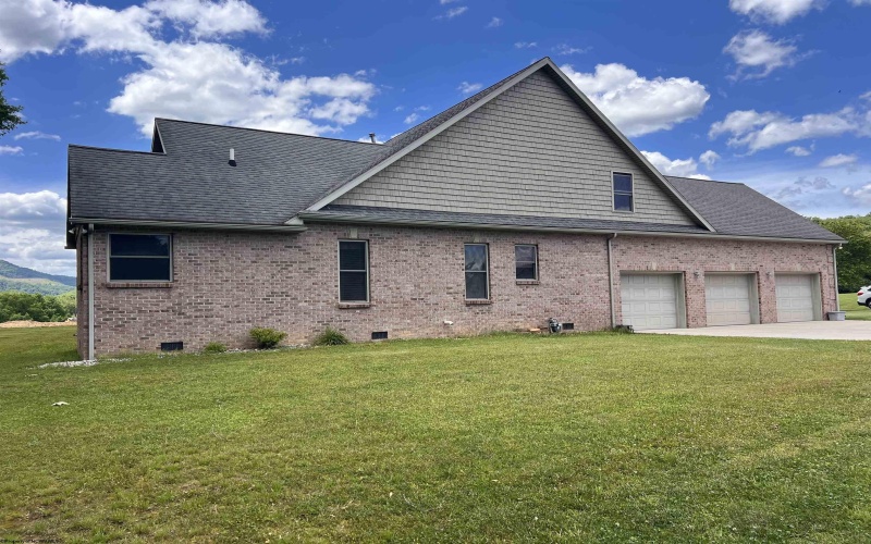 129 Bosworth Drive, Elkins, West Virginia 26241, 5 Bedrooms Bedrooms, 12 Rooms Rooms,4 BathroomsBathrooms,Single Family Detached,For Sale,Bosworth,10165389