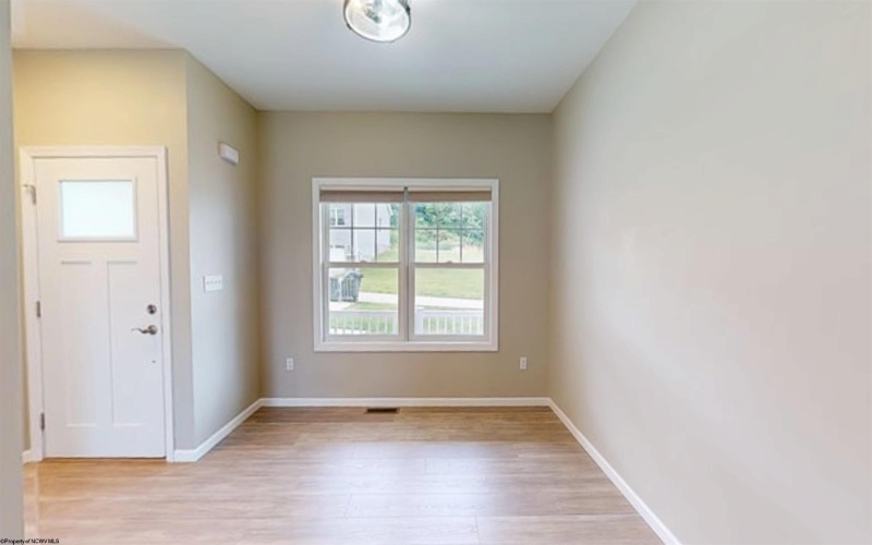 132 Landing Drive, Morgantown, West Virginia 26508, 4 Bedrooms Bedrooms, 10 Rooms Rooms,3 BathroomsBathrooms,Single Family Detached,For Sale,Landing,10165388
