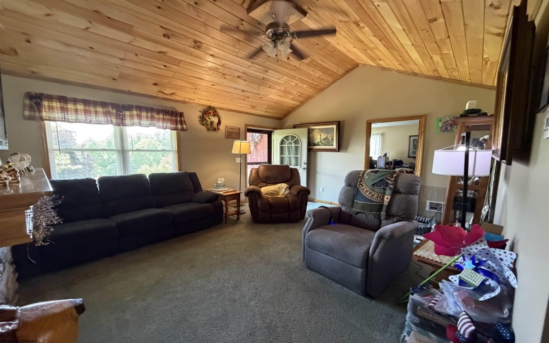 36 Sunny Acres Drive, French Creek, West Virginia 26218, 3 Bedrooms Bedrooms, 6 Rooms Rooms,2 BathroomsBathrooms,Single Family Detached,For Sale,Sunny Acres,10165402