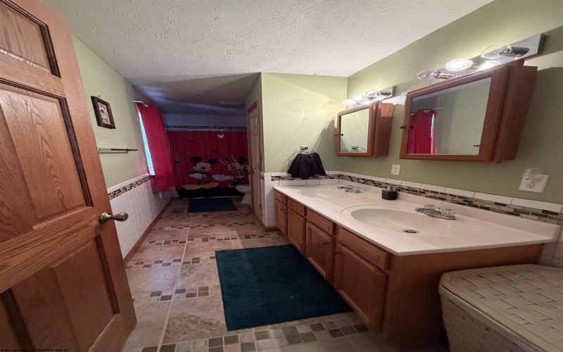 36 Sunny Acres Drive, French Creek, West Virginia 26218, 3 Bedrooms Bedrooms, 6 Rooms Rooms,2 BathroomsBathrooms,Single Family Detached,For Sale,Sunny Acres,10165402