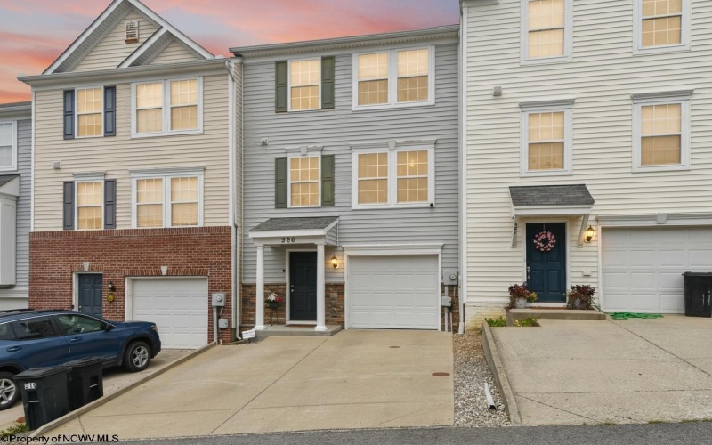 320 Falcon Run, Morgantown, West Virginia 26508, 3 Bedrooms Bedrooms, 8 Rooms Rooms,2 BathroomsBathrooms,Single Family Attached,For Sale,Falcon,10165395