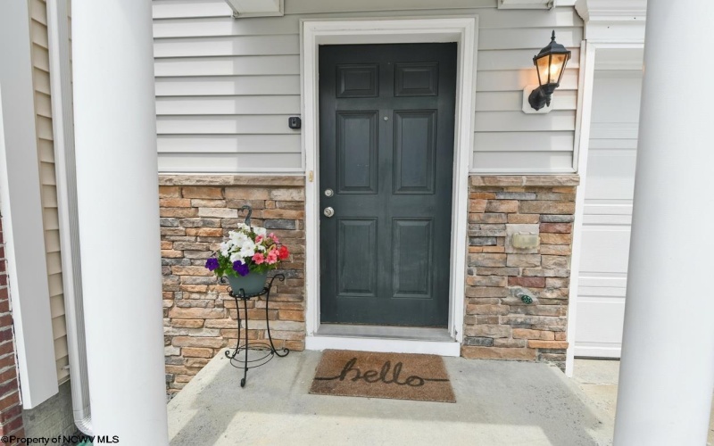 320 Falcon Run, Morgantown, West Virginia 26508, 3 Bedrooms Bedrooms, 8 Rooms Rooms,2 BathroomsBathrooms,Single Family Attached,For Sale,Falcon,10165395