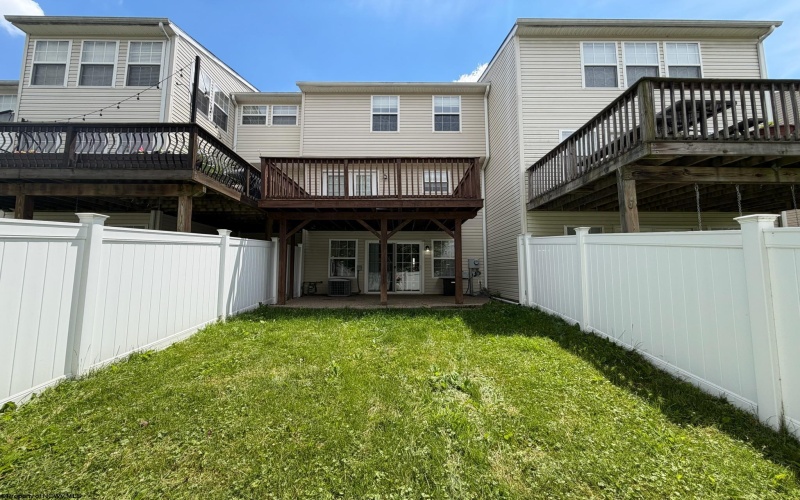 34 Robin Lane, Morgantown, West Virginia 26508, 3 Bedrooms Bedrooms, 7 Rooms Rooms,2 BathroomsBathrooms,Single Family Attached,For Sale,Robin,10165401