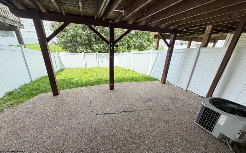 34 Robin Lane, Morgantown, West Virginia 26508, 3 Bedrooms Bedrooms, 7 Rooms Rooms,2 BathroomsBathrooms,Single Family Attached,For Sale,Robin,10165401