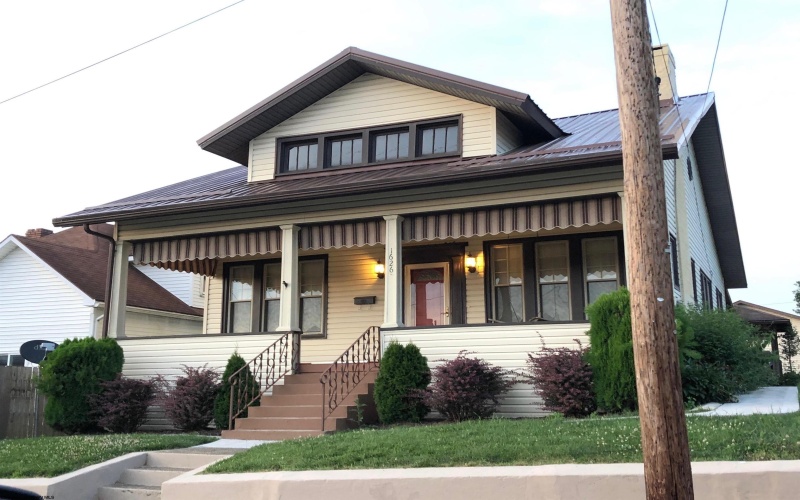1626 Hamill Avenue, Clarksburg, West Virginia 26301, 2 Bedrooms Bedrooms, 5 Rooms Rooms,1 BathroomBathrooms,Single Family Detached,For Sale,Hamill,10165399