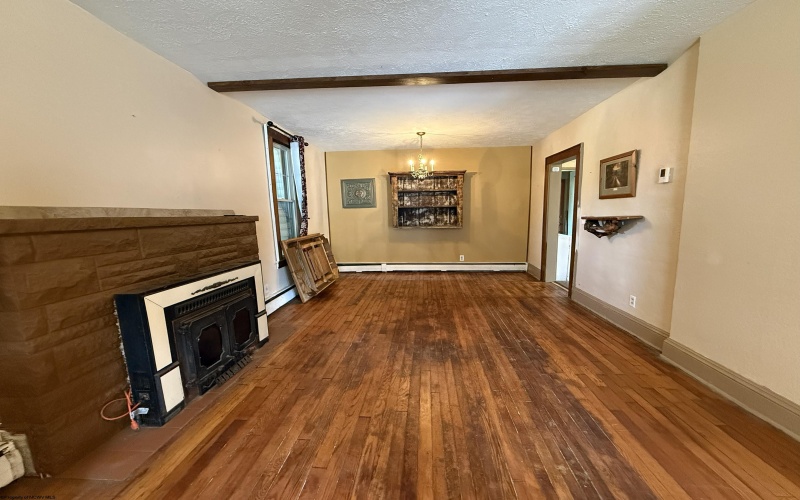 15 Locust Street, Elkins, West Virginia 26241, 3 Bedrooms Bedrooms, 6 Rooms Rooms,1 BathroomBathrooms,Single Family Detached,For Sale,Locust,10165398
