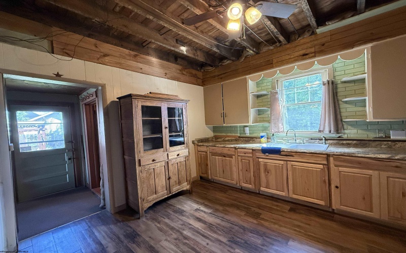 15 Locust Street, Elkins, West Virginia 26241, 3 Bedrooms Bedrooms, 6 Rooms Rooms,1 BathroomBathrooms,Single Family Detached,For Sale,Locust,10165398