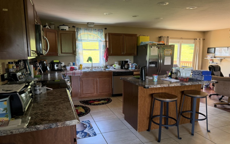 72 Hillcrest Place, Belington, West Virginia 26250, 3 Bedrooms Bedrooms, 6 Rooms Rooms,2 BathroomsBathrooms,Single Family Detached,For Sale,Hillcrest,10165397