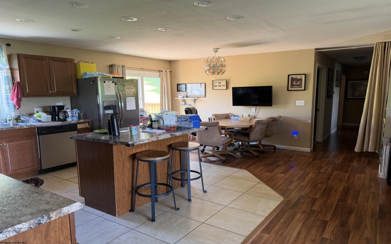72 Hillcrest Place, Belington, West Virginia 26250, 3 Bedrooms Bedrooms, 6 Rooms Rooms,2 BathroomsBathrooms,Single Family Detached,For Sale,Hillcrest,10165397