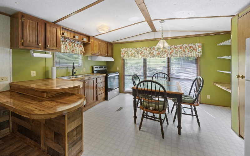 447 Dogwood Trail, Napier, West Virginia 26631, 2 Bedrooms Bedrooms, 5 Rooms Rooms,1 BathroomBathrooms,Single Family Detached,For Sale,Dogwood,10165390