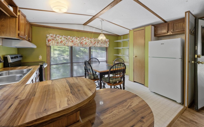 447 Dogwood Trail, Napier, West Virginia 26631, 2 Bedrooms Bedrooms, 5 Rooms Rooms,1 BathroomBathrooms,Single Family Detached,For Sale,Dogwood,10165390