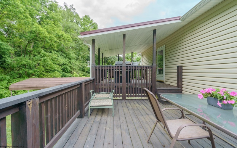 270 Taylortown Road, Maidsville, West Virginia 26541, 3 Bedrooms Bedrooms, 10 Rooms Rooms,3 BathroomsBathrooms,Single Family Detached,For Sale,Taylortown,10165404