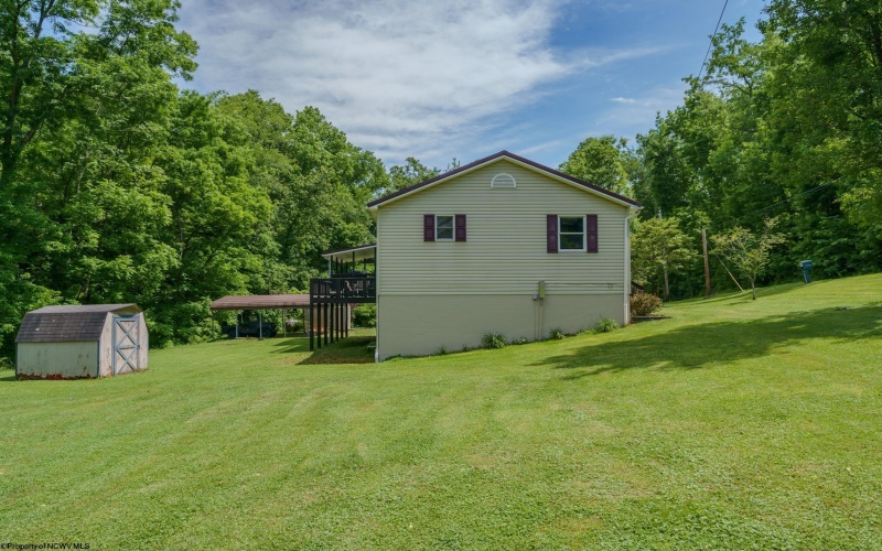 270 Taylortown Road, Maidsville, West Virginia 26541, 3 Bedrooms Bedrooms, 10 Rooms Rooms,3 BathroomsBathrooms,Single Family Detached,For Sale,Taylortown,10165404