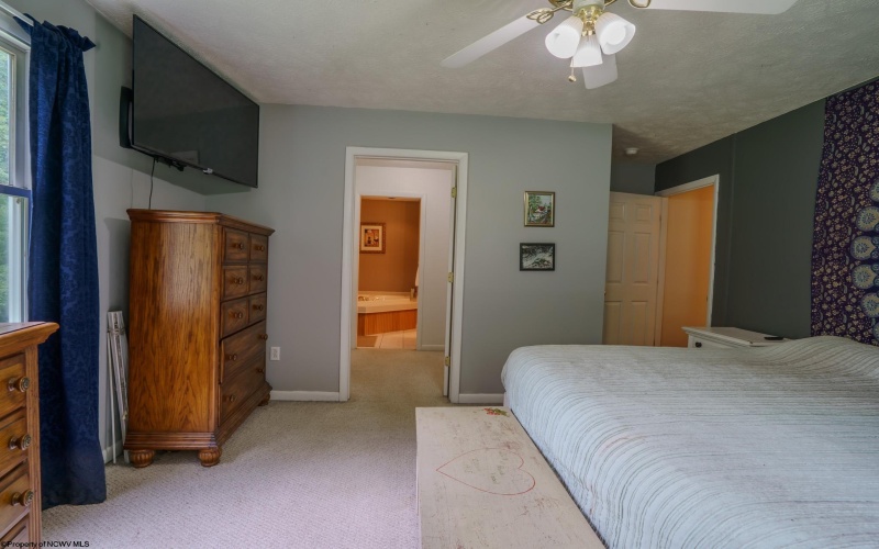 270 Taylortown Road, Maidsville, West Virginia 26541, 3 Bedrooms Bedrooms, 10 Rooms Rooms,3 BathroomsBathrooms,Single Family Detached,For Sale,Taylortown,10165404